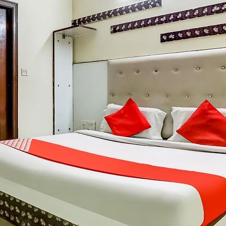 Oyo 75948 Hotel Tushar Continental Нью-Делі Екстер'єр фото