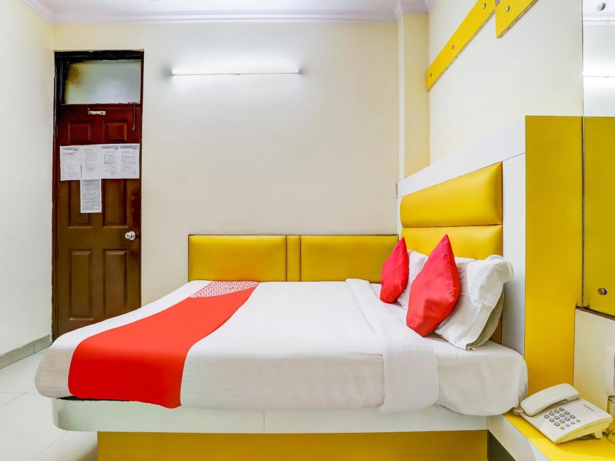 Oyo 75948 Hotel Tushar Continental Нью-Делі Екстер'єр фото