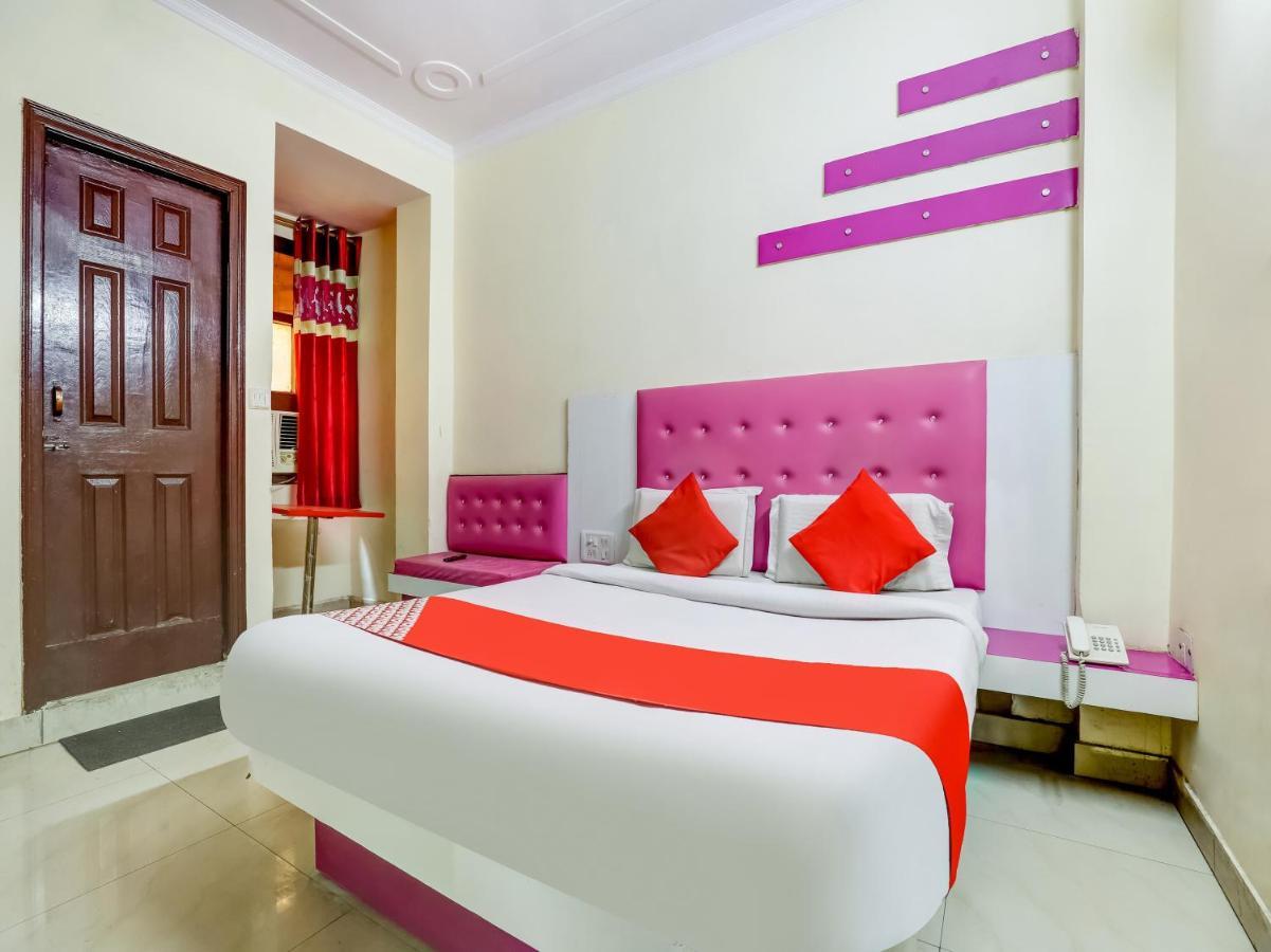 Oyo 75948 Hotel Tushar Continental Нью-Делі Екстер'єр фото