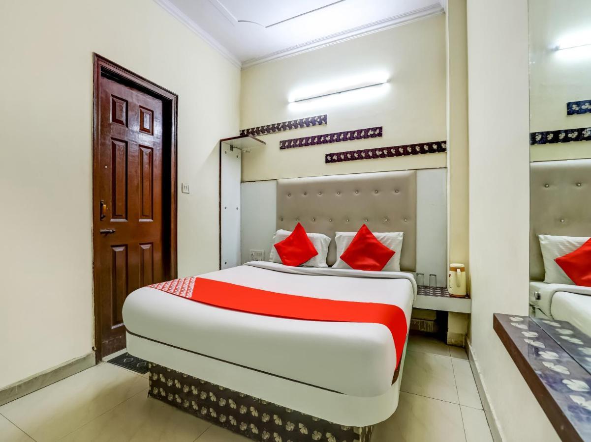 Oyo 75948 Hotel Tushar Continental Нью-Делі Екстер'єр фото